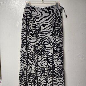 Chaus Black White print Polyeste Tiered Maxiskirt 10 Festival Hobo